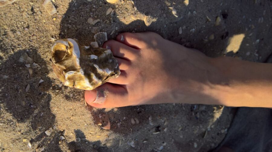 butjarding nackt am Strand