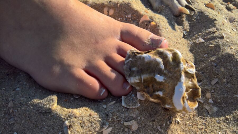 butjarding nackt am Strand