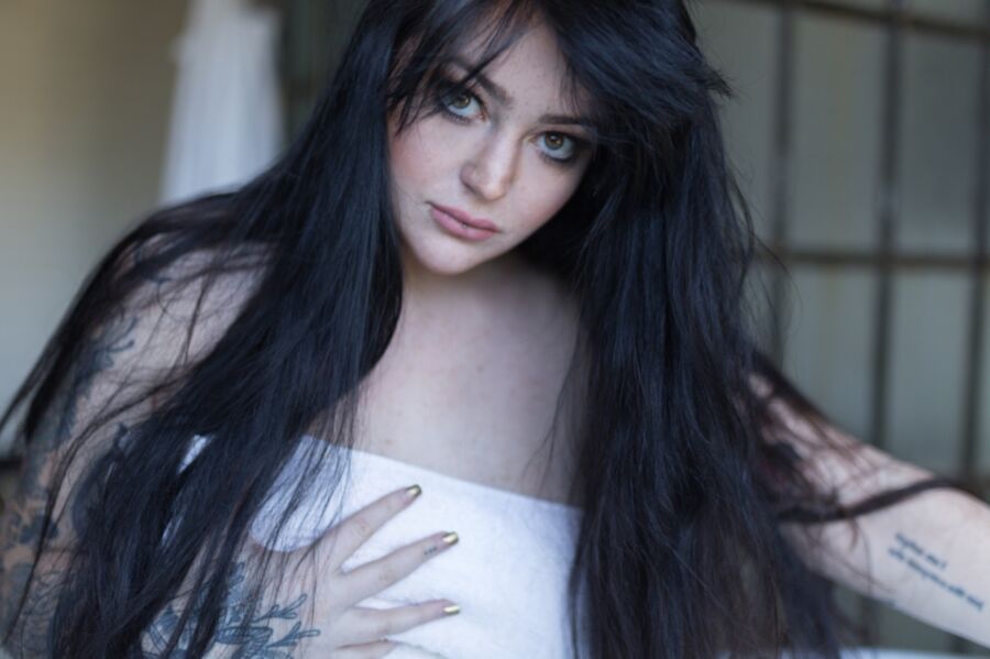 Suicide Girls - Cleodora - Watch Me Unfold