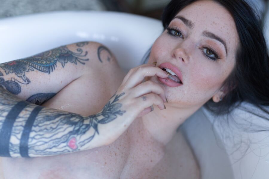 Suicide Girls - Cleodora - Watch Me Unfold