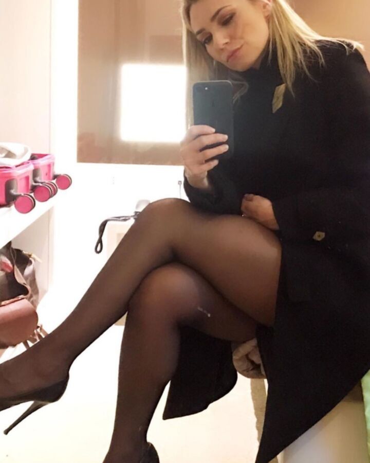 Nylonselfies 6