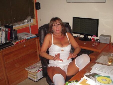 mature amateur  lg nightdress