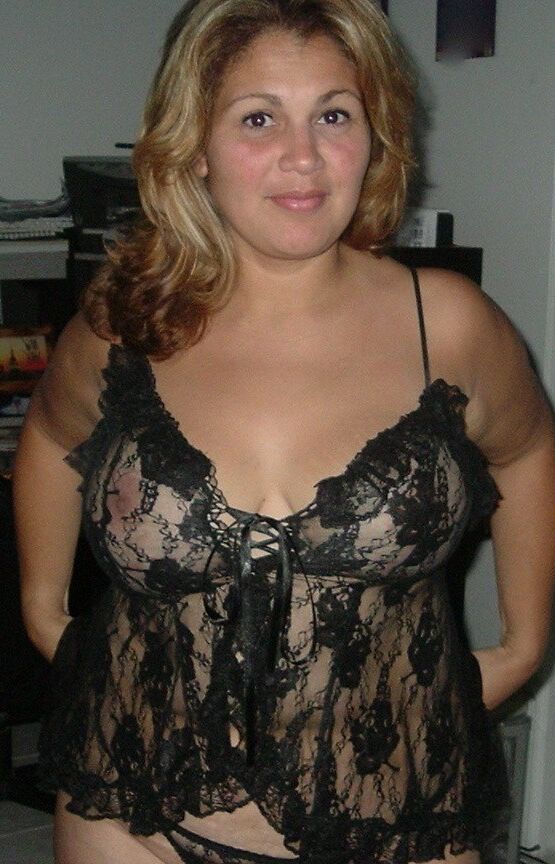 mature amateur  lg nightdress