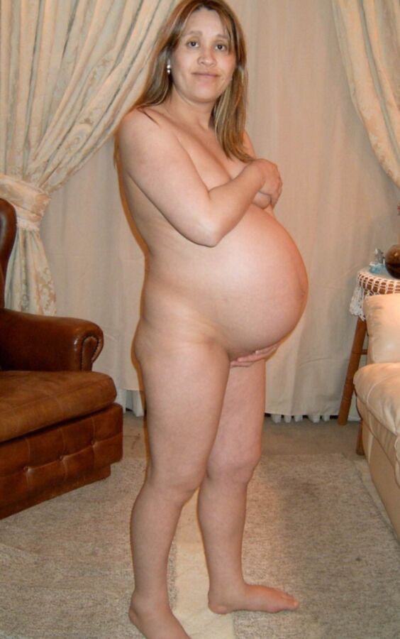 BAREFOOT PREGGO #