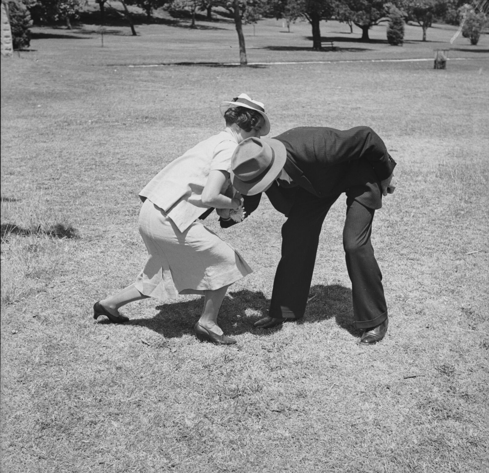 Más autodefensa vintage para mujeres