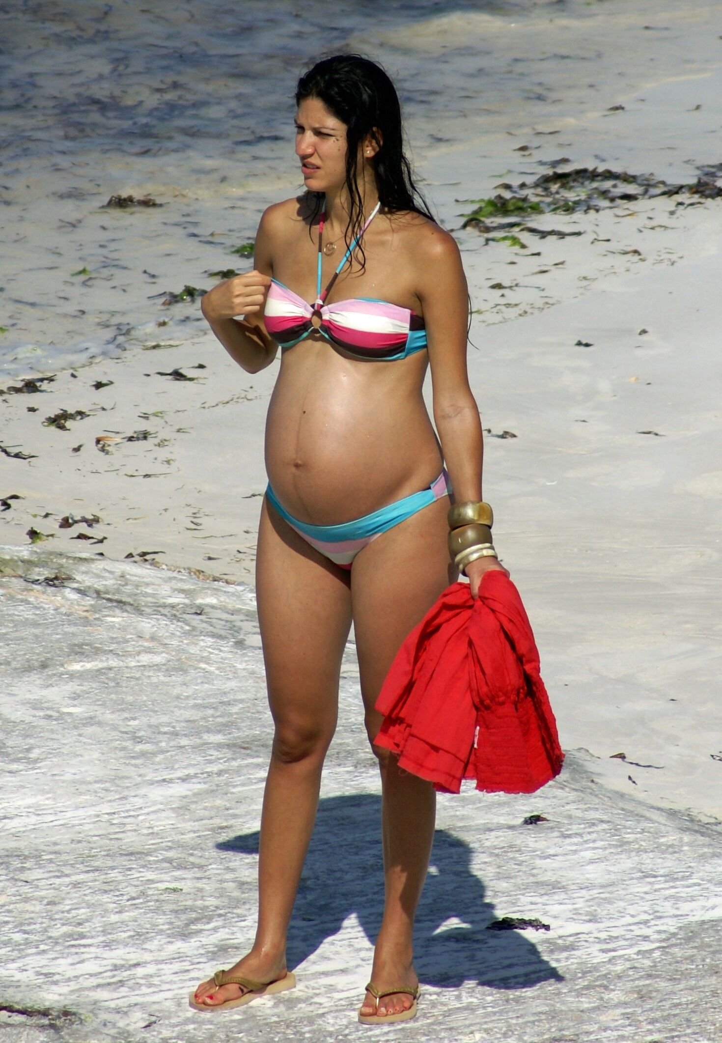 Bikini candide enceinte