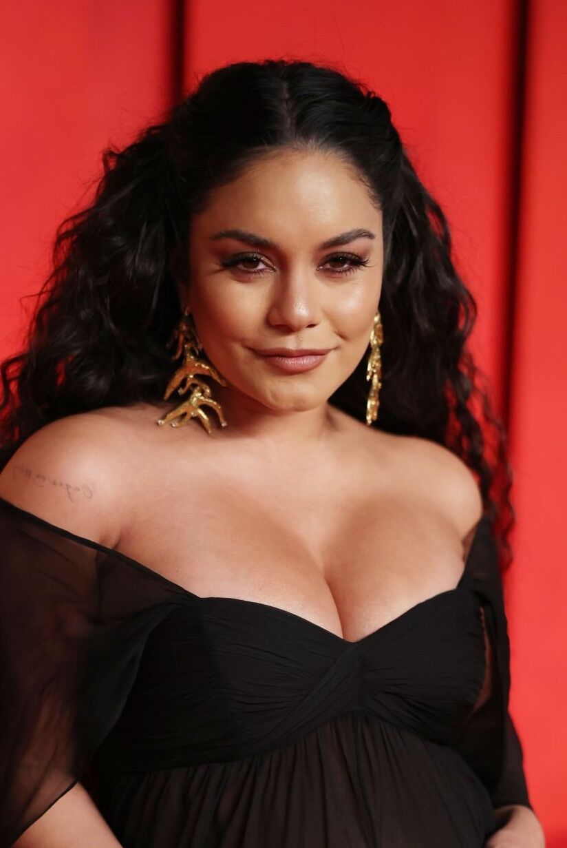 Vanessa Hudgens bellamente embarazada