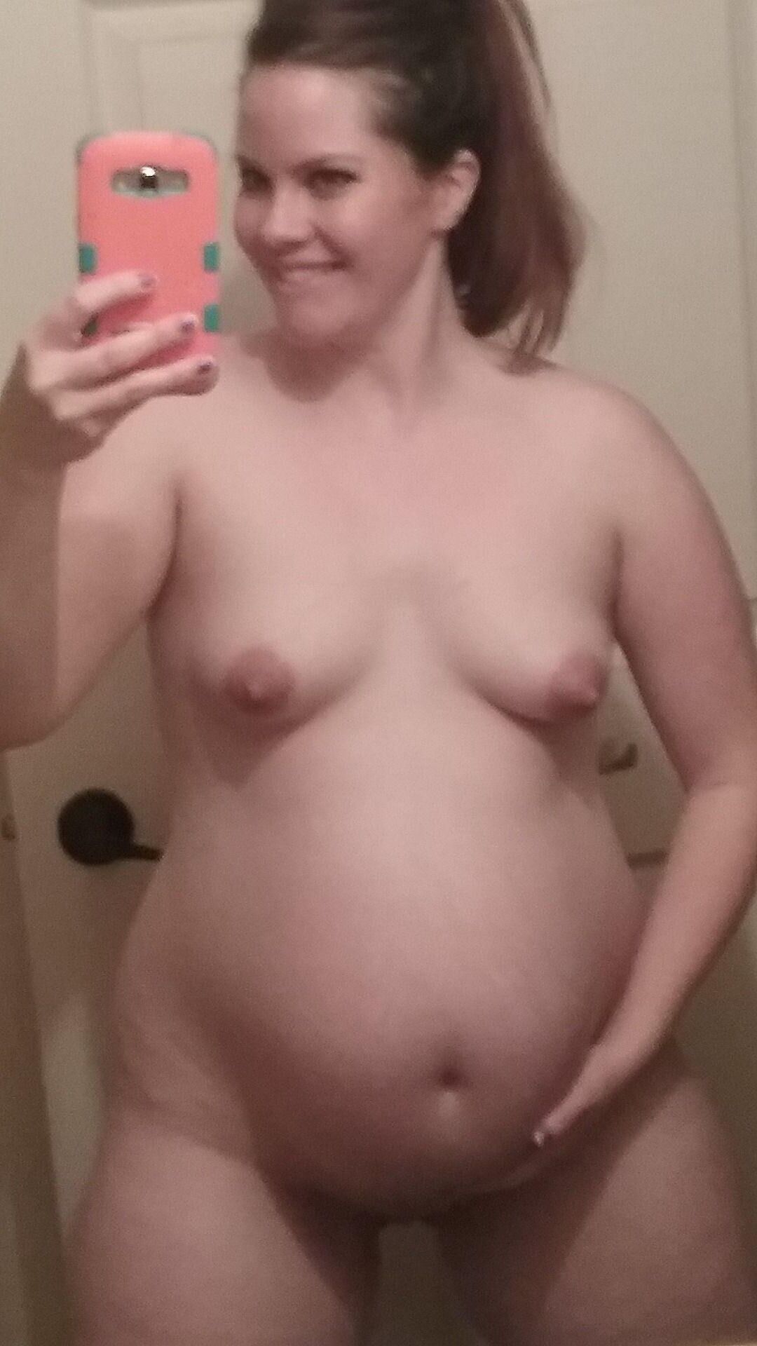 Beautiful pregnant women (16)