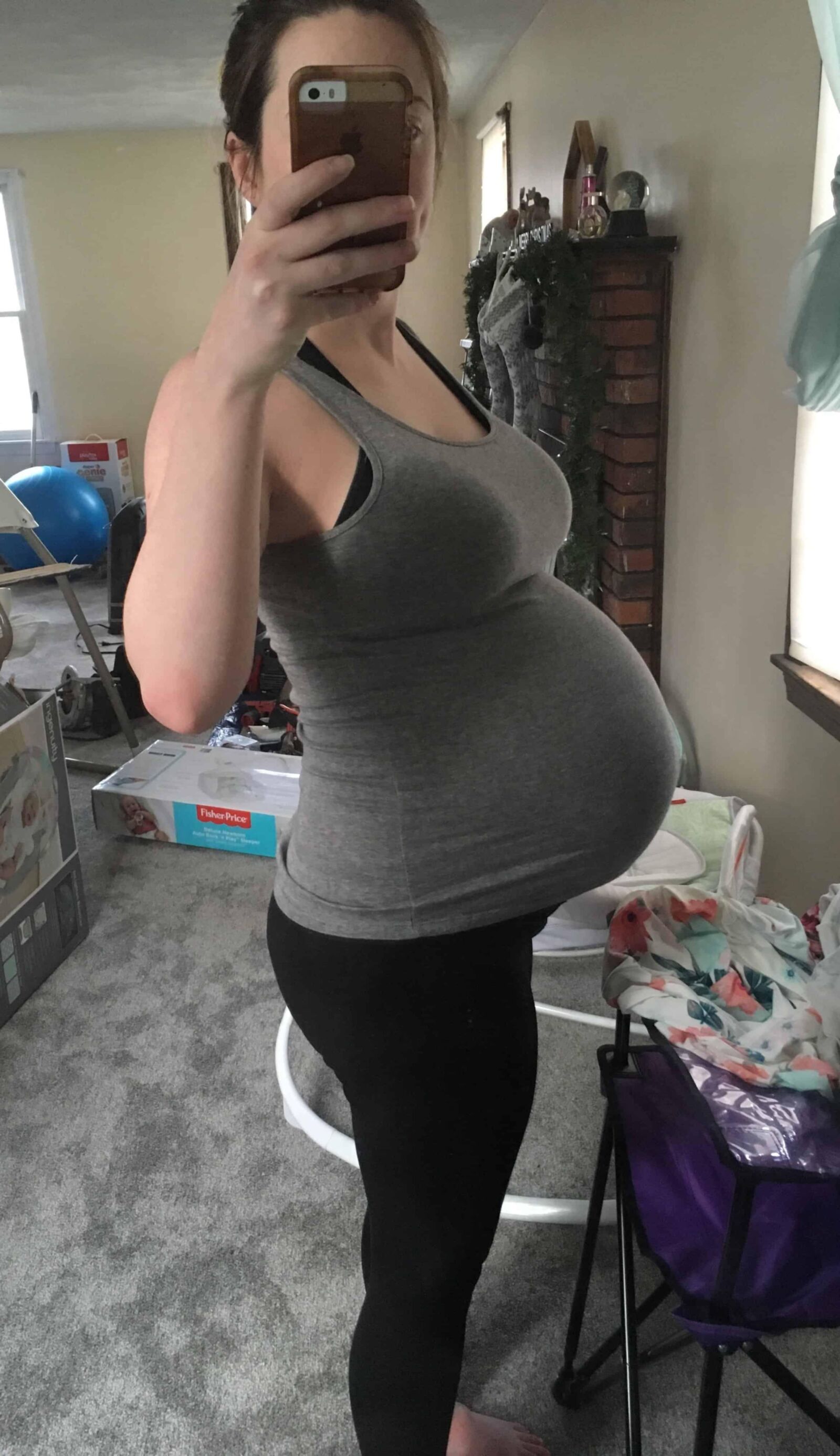 Mirror mirror on the wall, who's the sexiest preggo of them all?