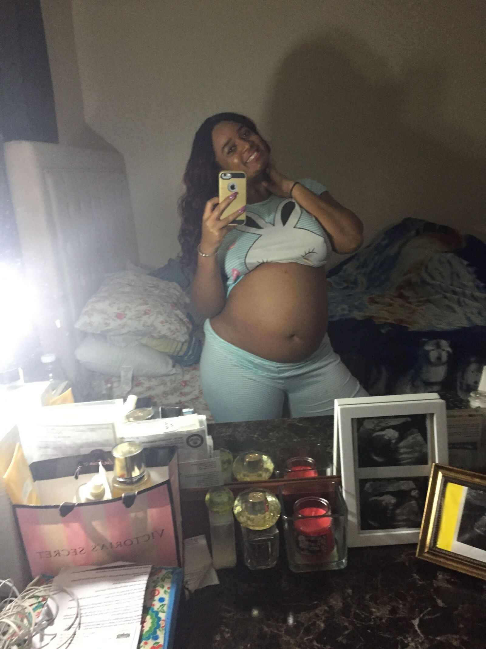 Mirror mirror on the wall, who's the sexiest preggo of them all?