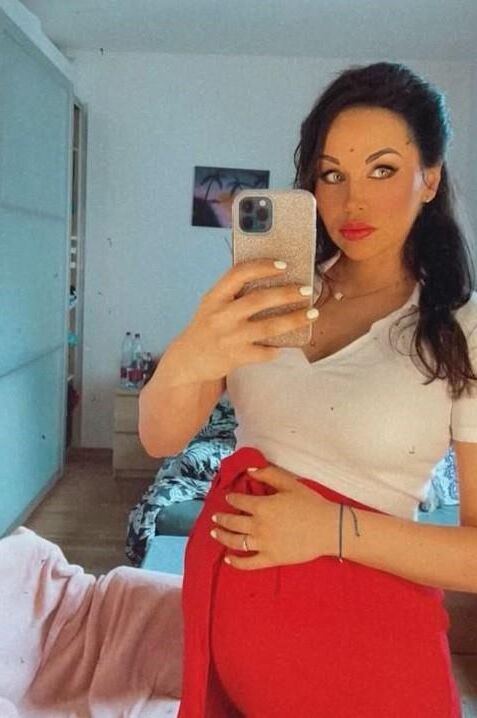 Pregnant and gorgeous Aleska (no-nude)