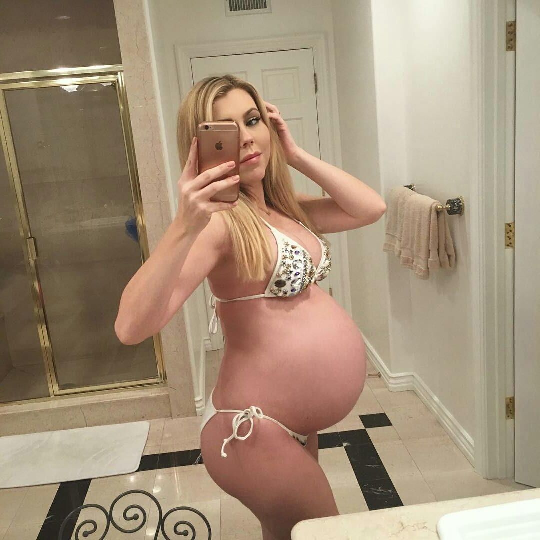 preggo 02