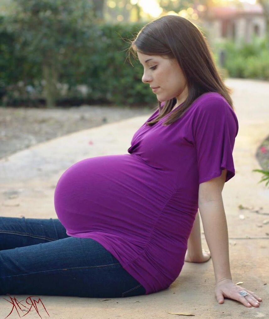 Nouvelles photos de salopes de Pregnang (S'il vous plaît, commentaires très durs !)