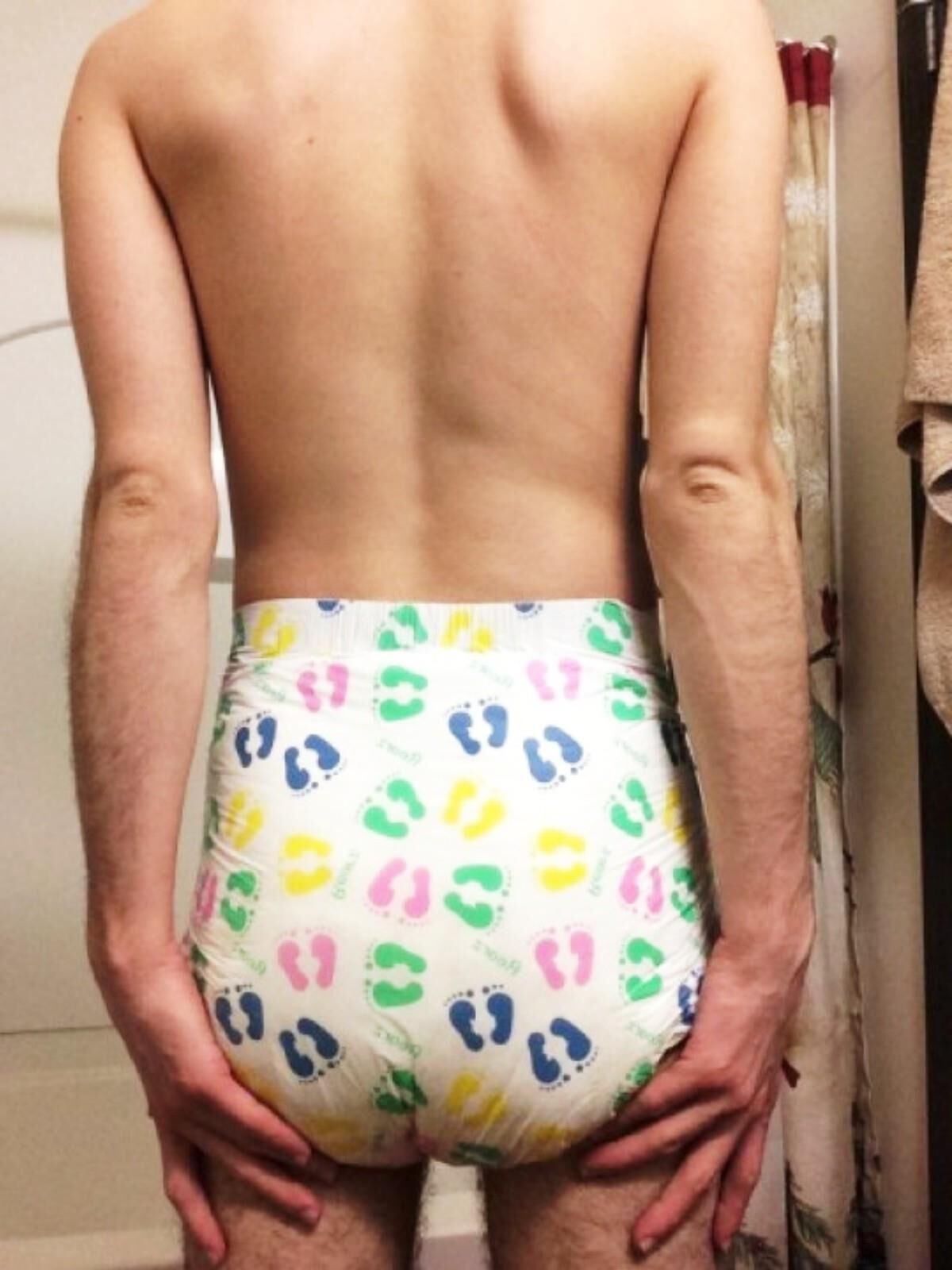 Exposed Faggot Noah (Diaperdayshaze)