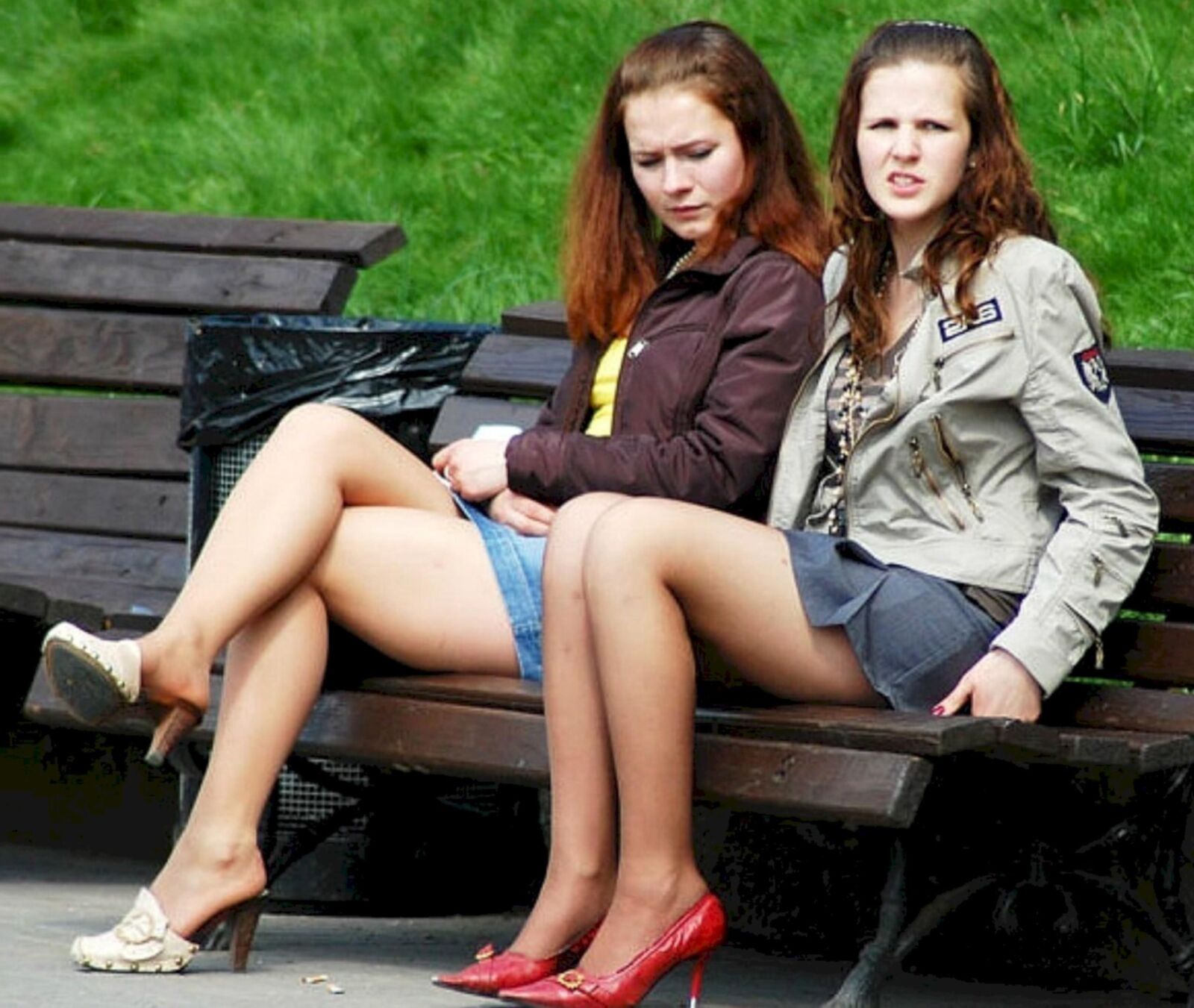 Classic pantyhose in public, enjoy it!