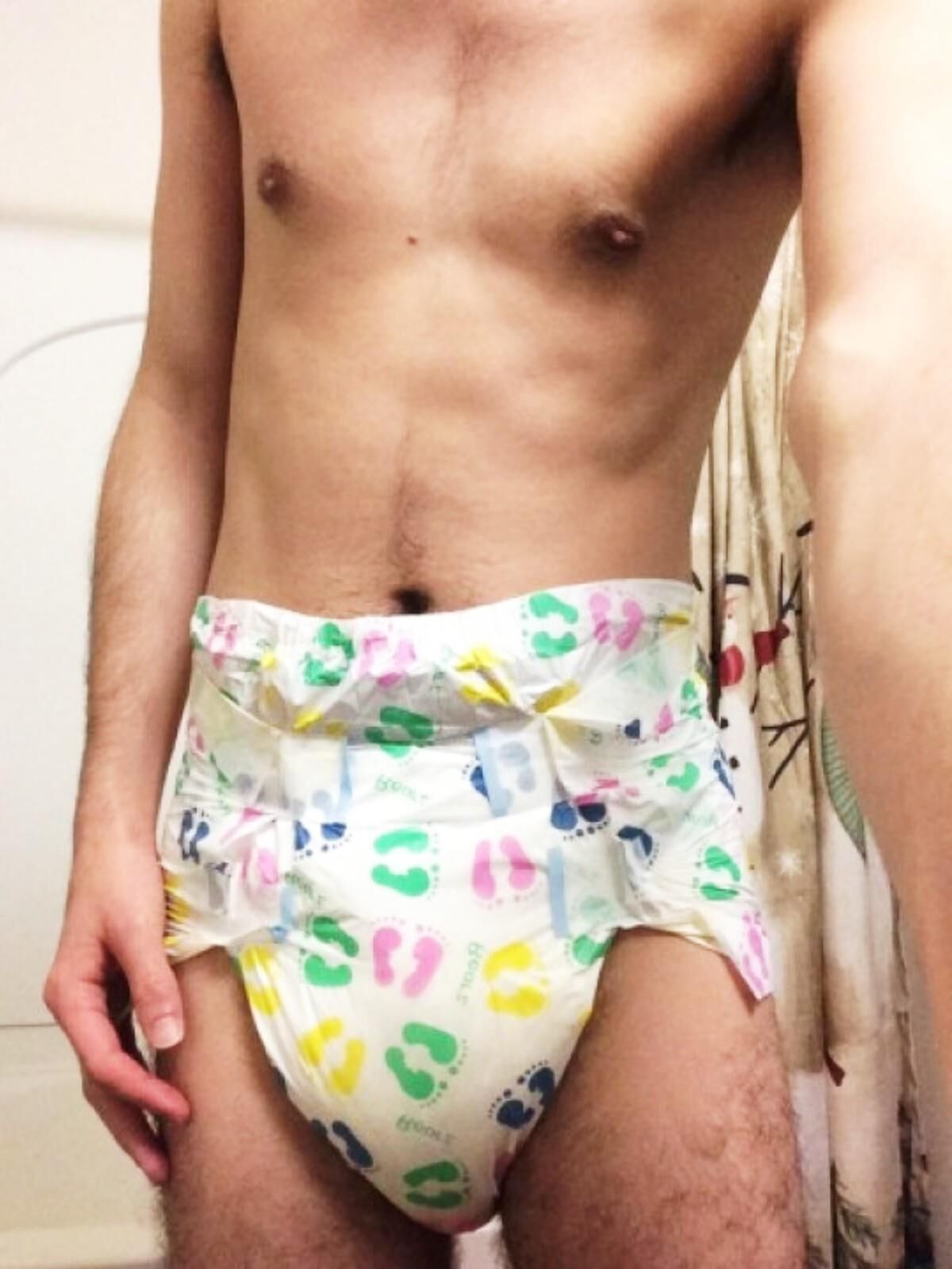 Exposed Faggot Noah (Diaperdayshaze)