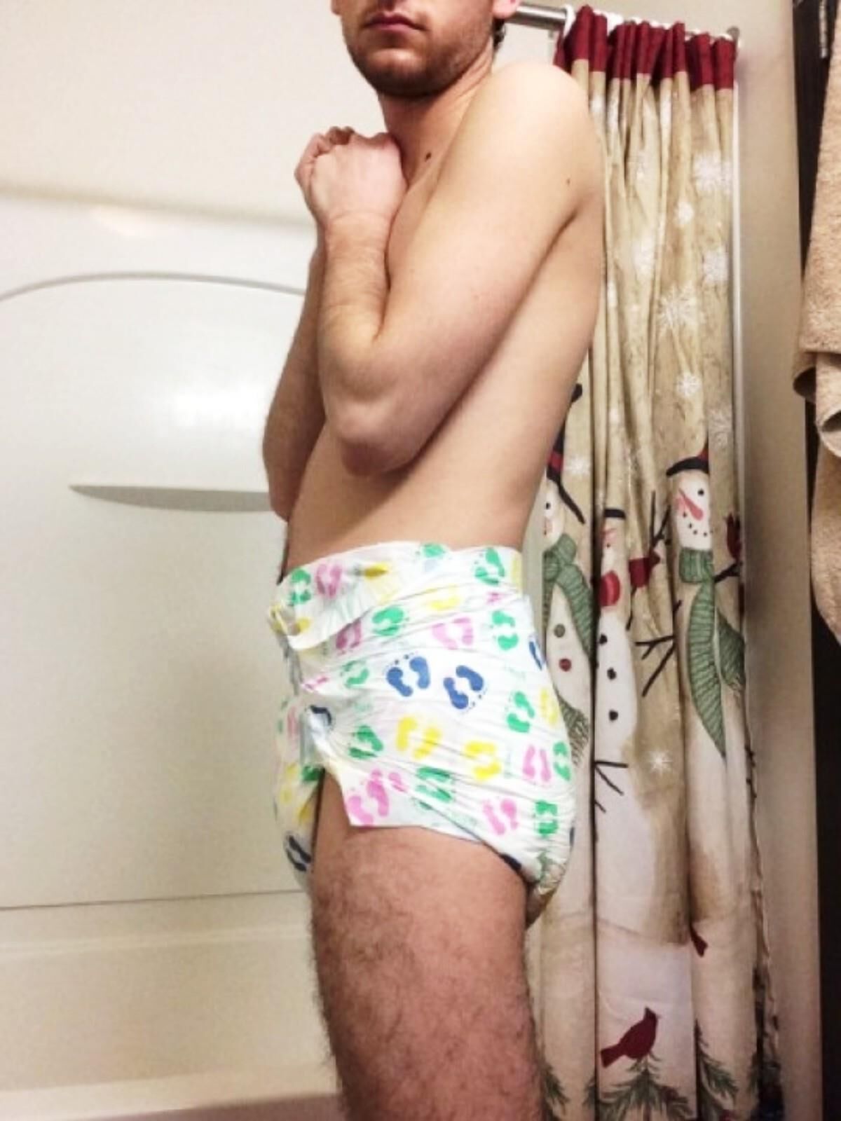 Exposed Faggot Noah (Diaperdayshaze)