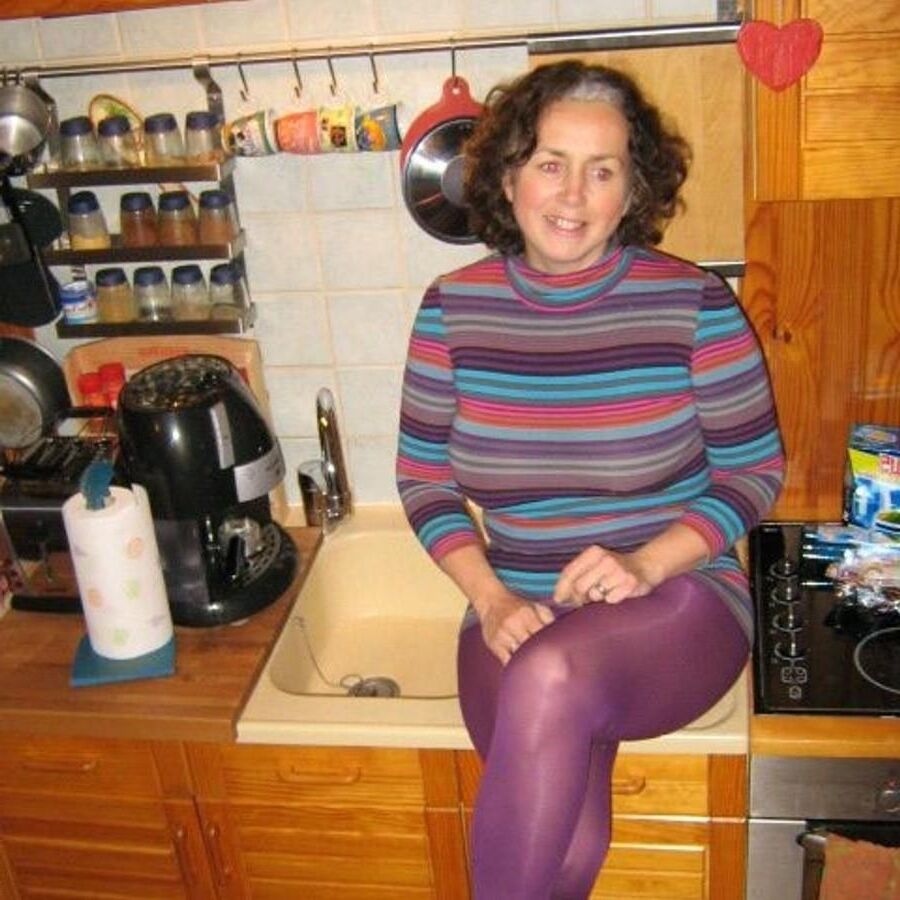 Amazing pantyhose milf