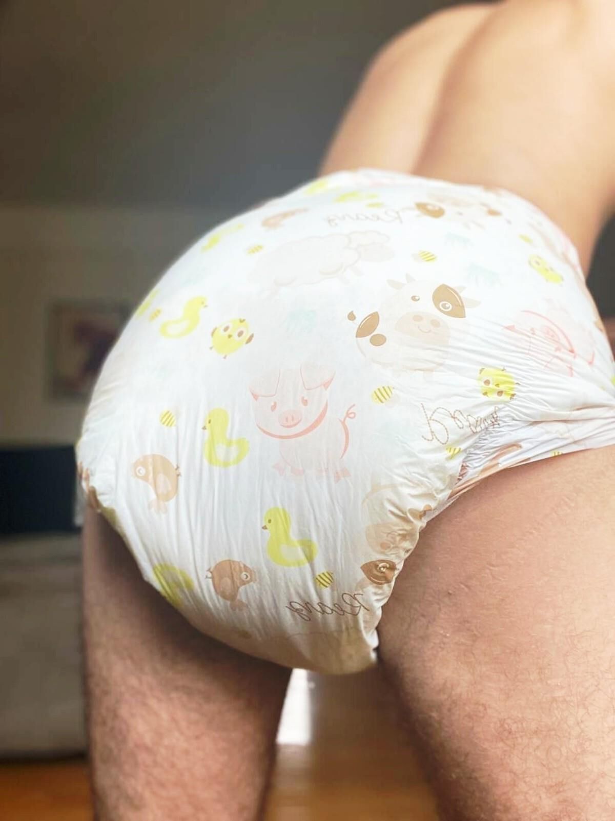 Exposed Faggot Noah (Diaperdayshaze)