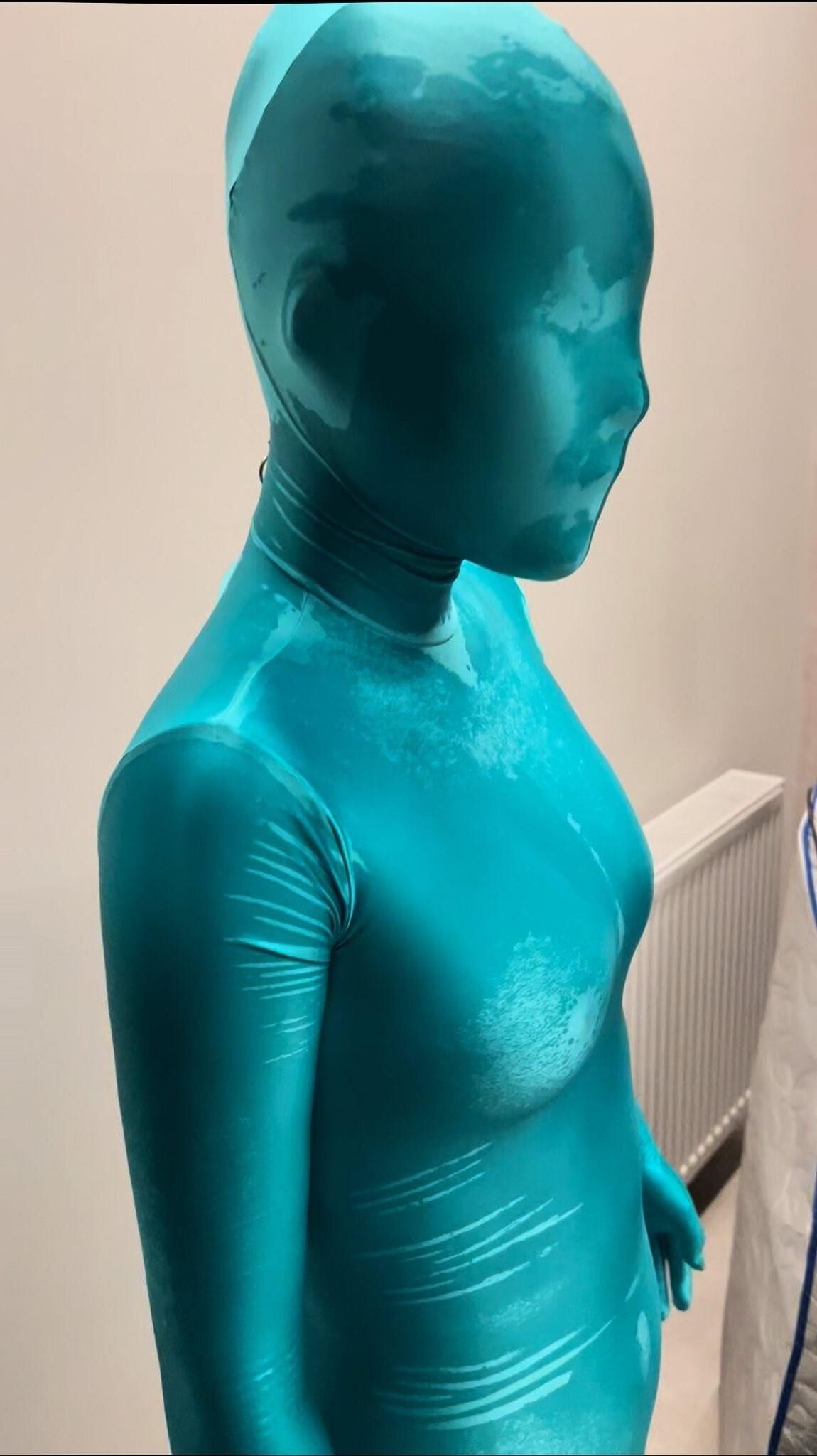 Zentai mojado y desordenado