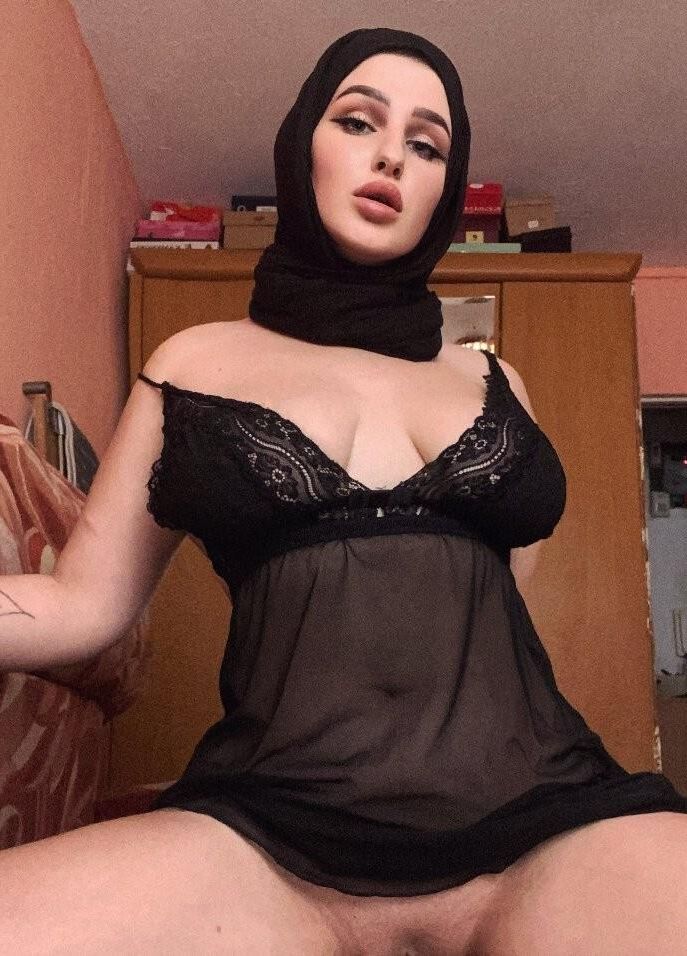 Arabischer Pornostar Farah 02