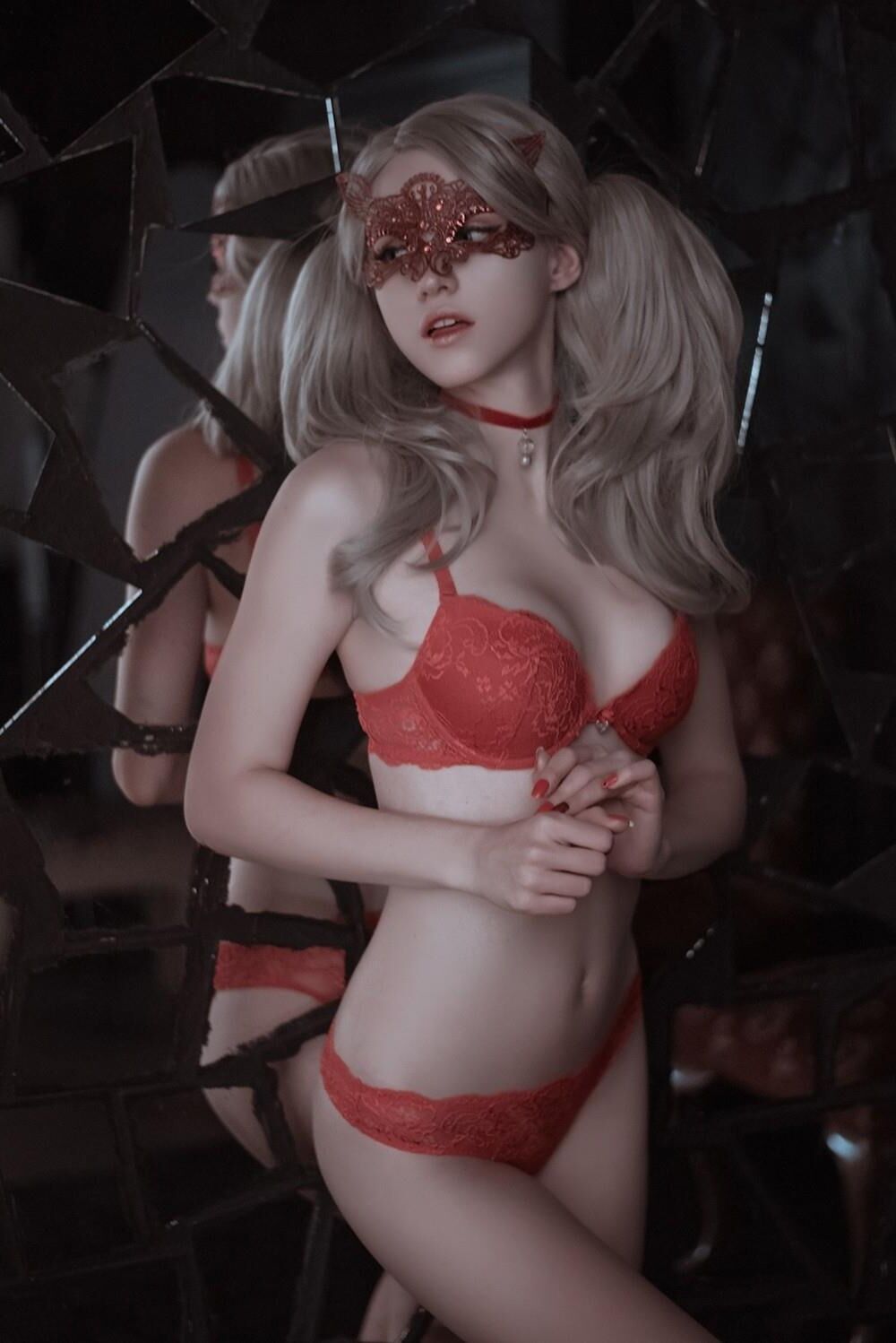 Shirogane (Sasha Holanda) Ann Takamaki