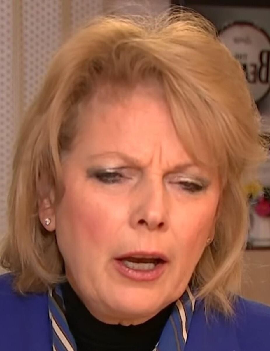 Cumslut Anna Mary Soubry PC トリビュート。