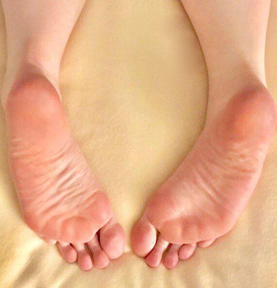 4t0m1c F3m Size 11 Foot Fetish