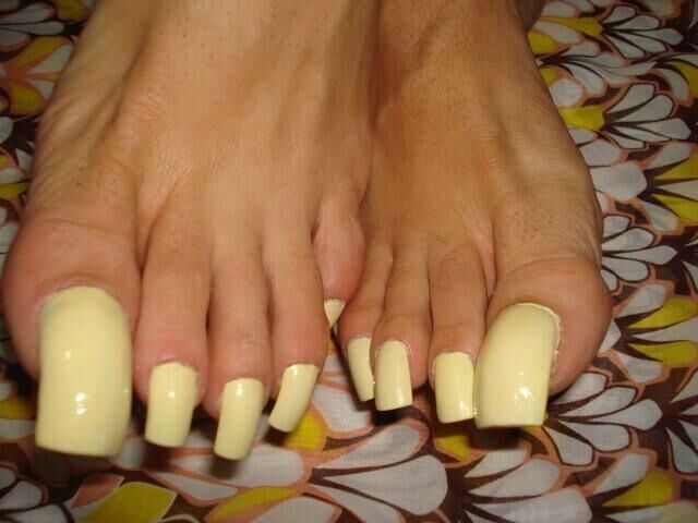 uñas largas perfectas