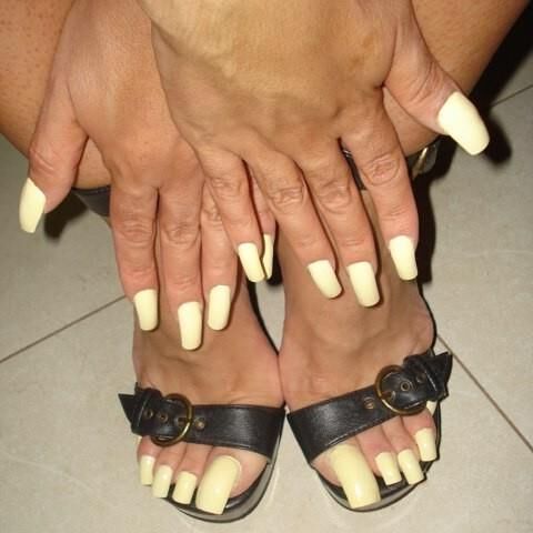 uñas largas perfectas