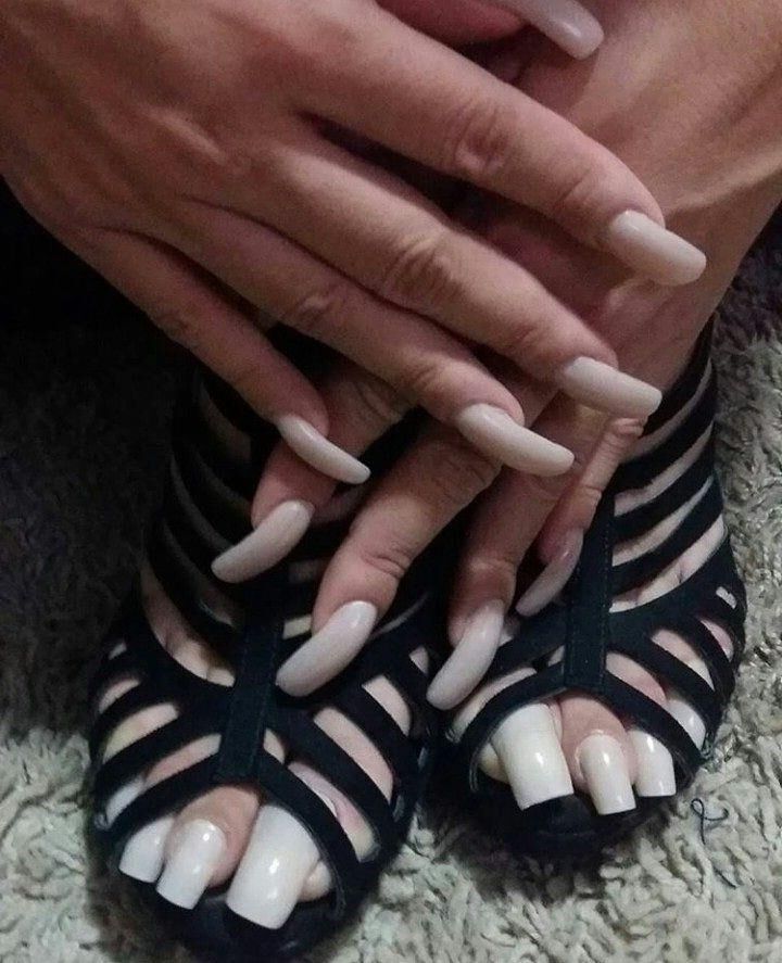 uñas largas perfectas