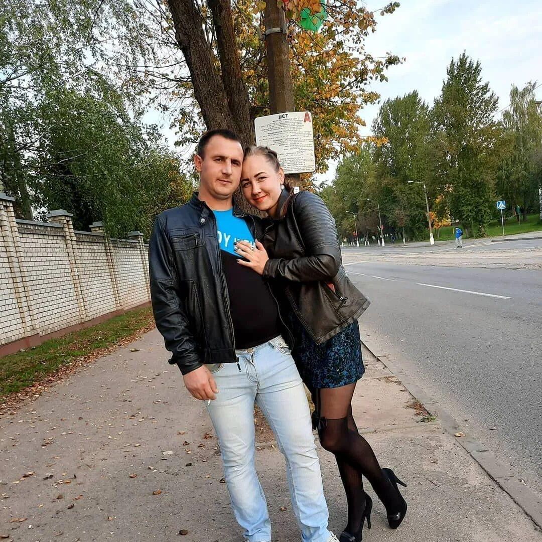 Vous vouliez un esclave d'un couple russe ? Lequel préférez-vous ?