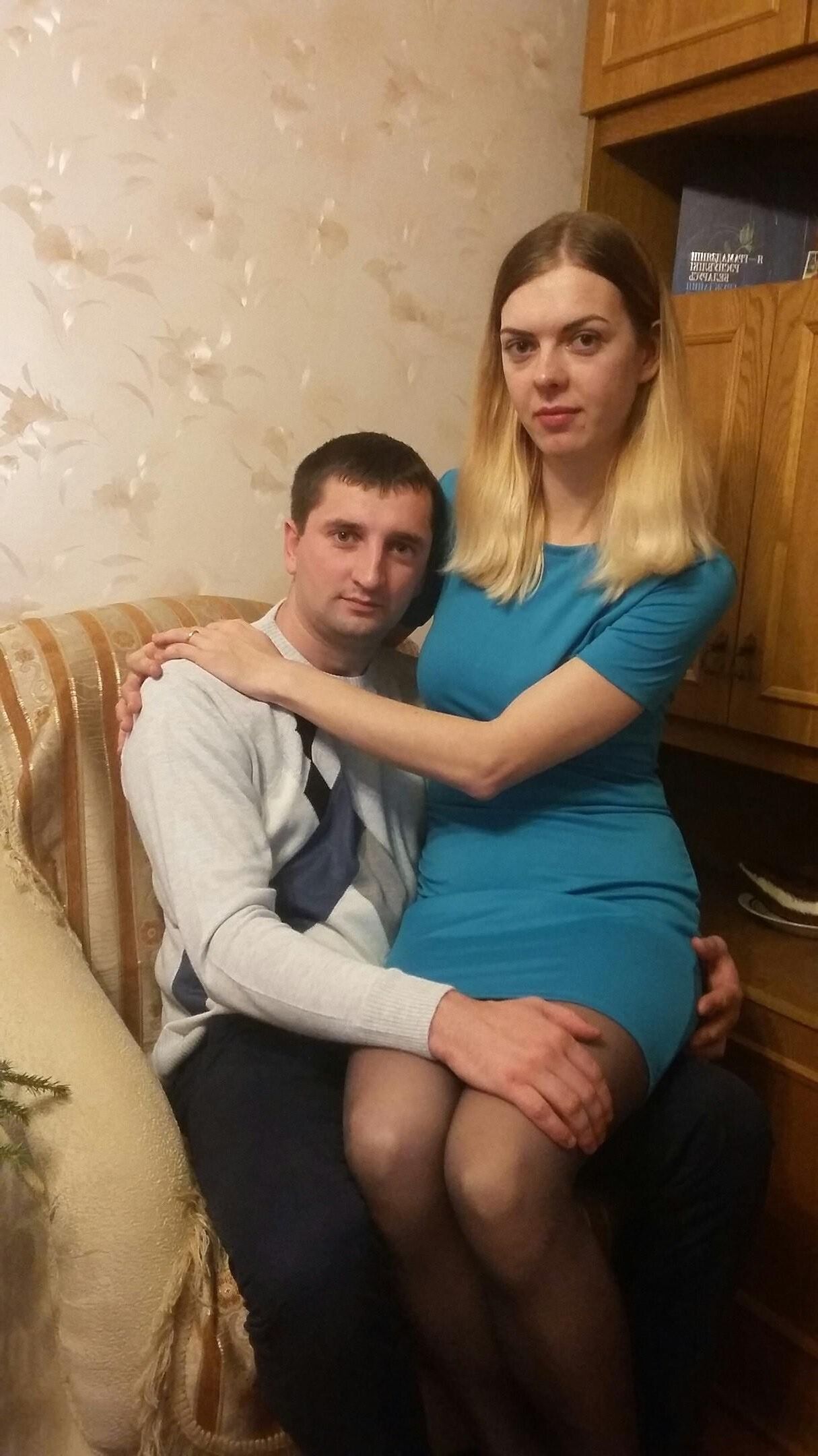 Vous vouliez un esclave d'un couple russe ? Lequel préférez-vous ?