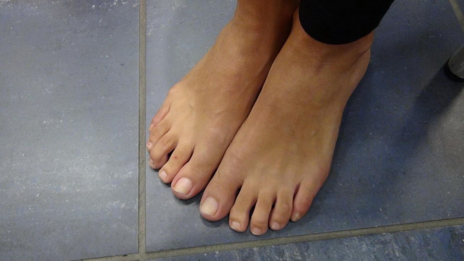 Sin uñas de los pies (mmmmhhhhmmmm)