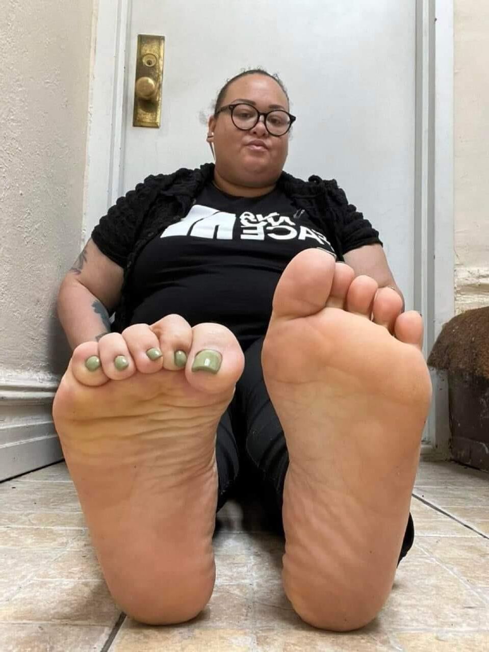 Feet (Soles, Dirty,Sniff) 