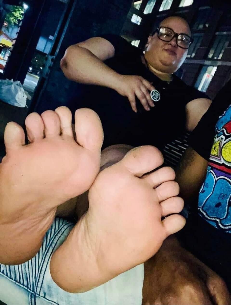 Feet (Soles, Dirty,Sniff) 