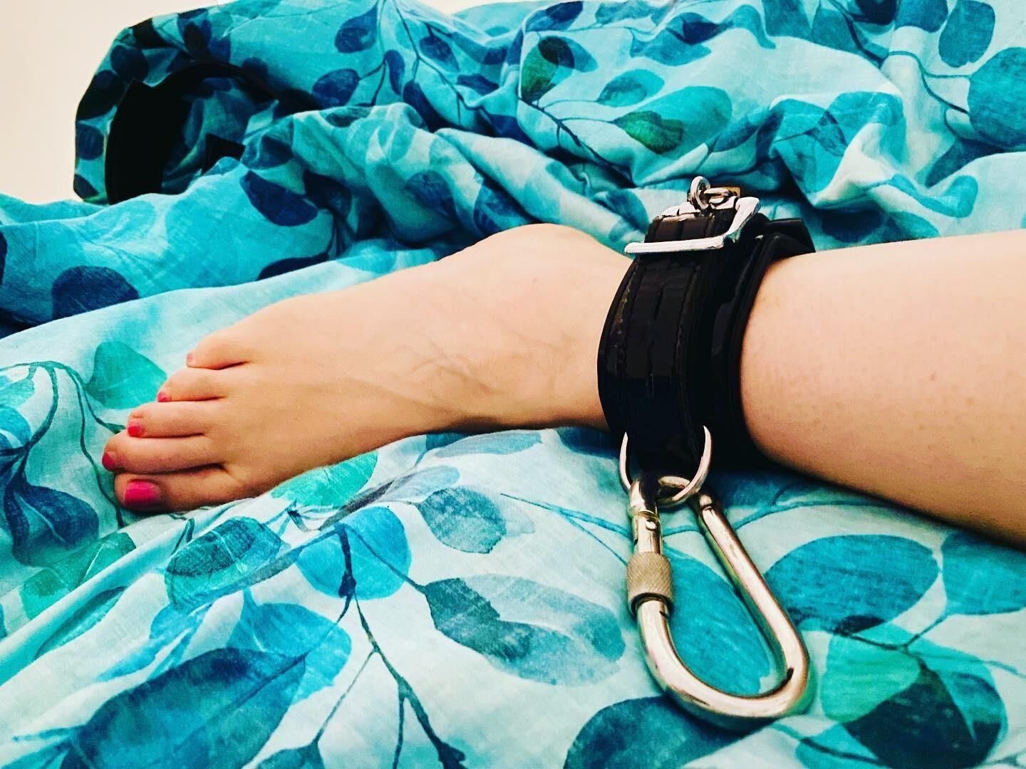 bondageins aux pieds