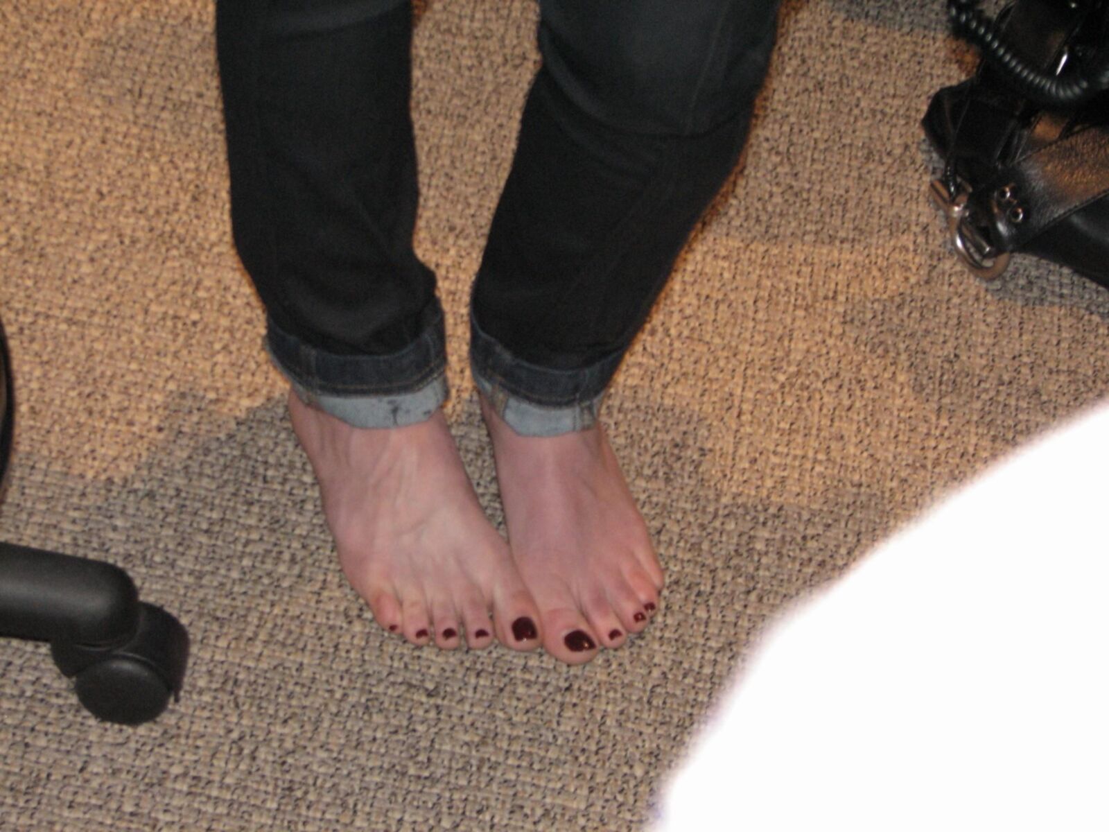 Les pieds d'Hilary Duff me font mal aux couilles