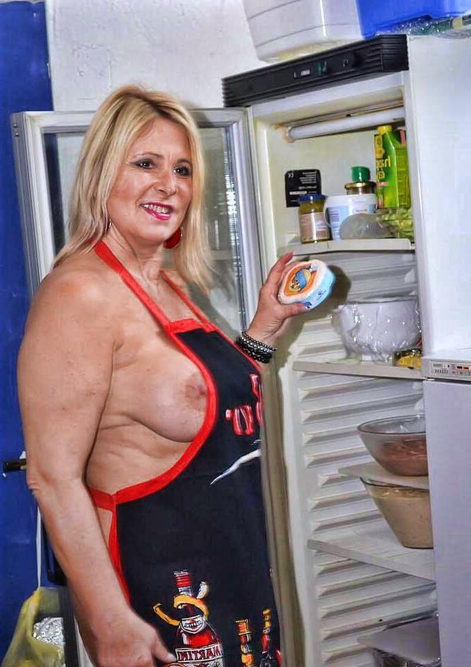 Apron Tits