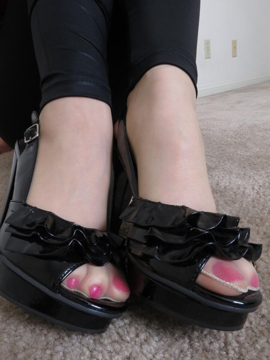 Caroline Foot Tease