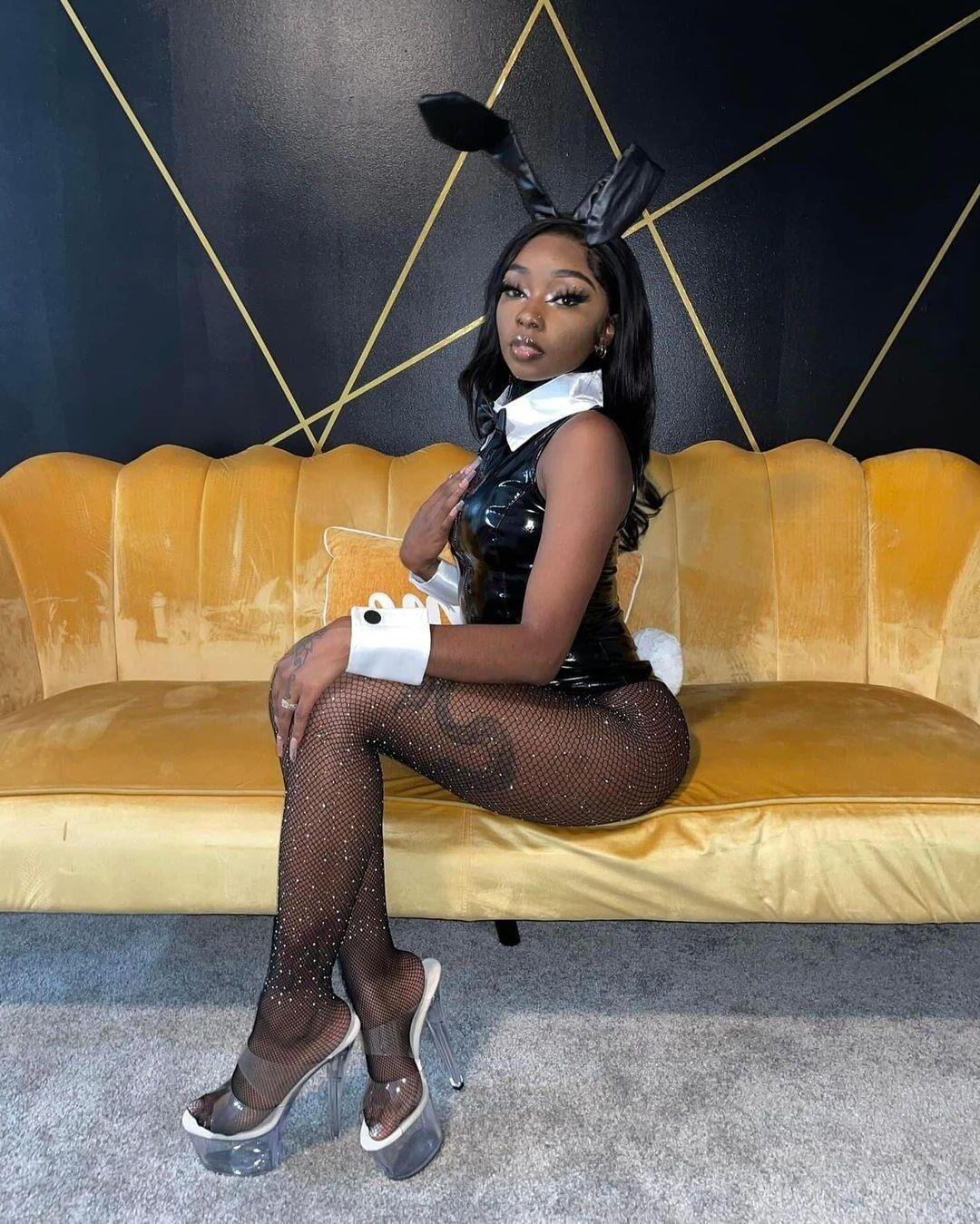 Pantyhosed Bunnies 