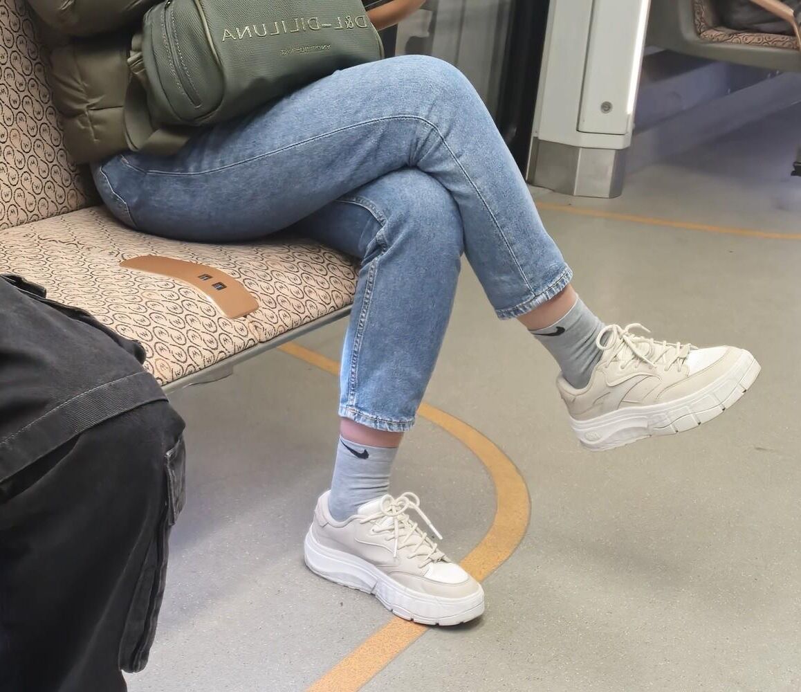 Das Mädchen in der U-Bahn, das mich fast zum Abspritzen gebracht hätte