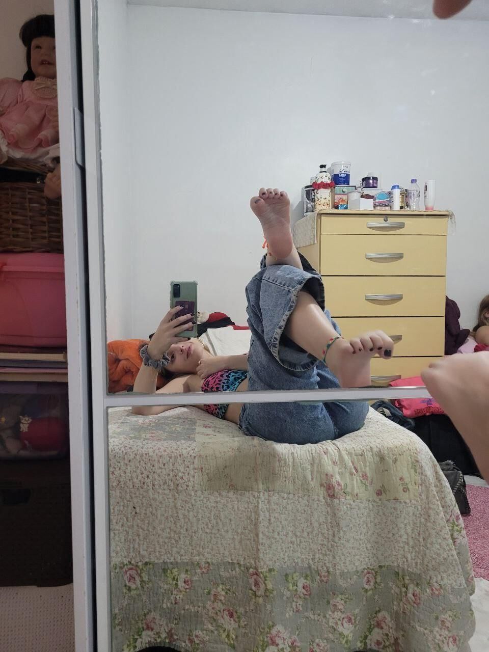 Teen feet barefoot pose