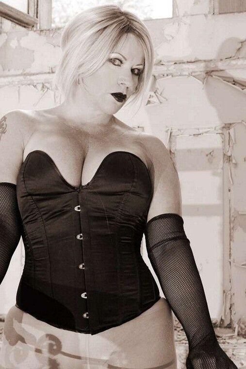 Corsets 