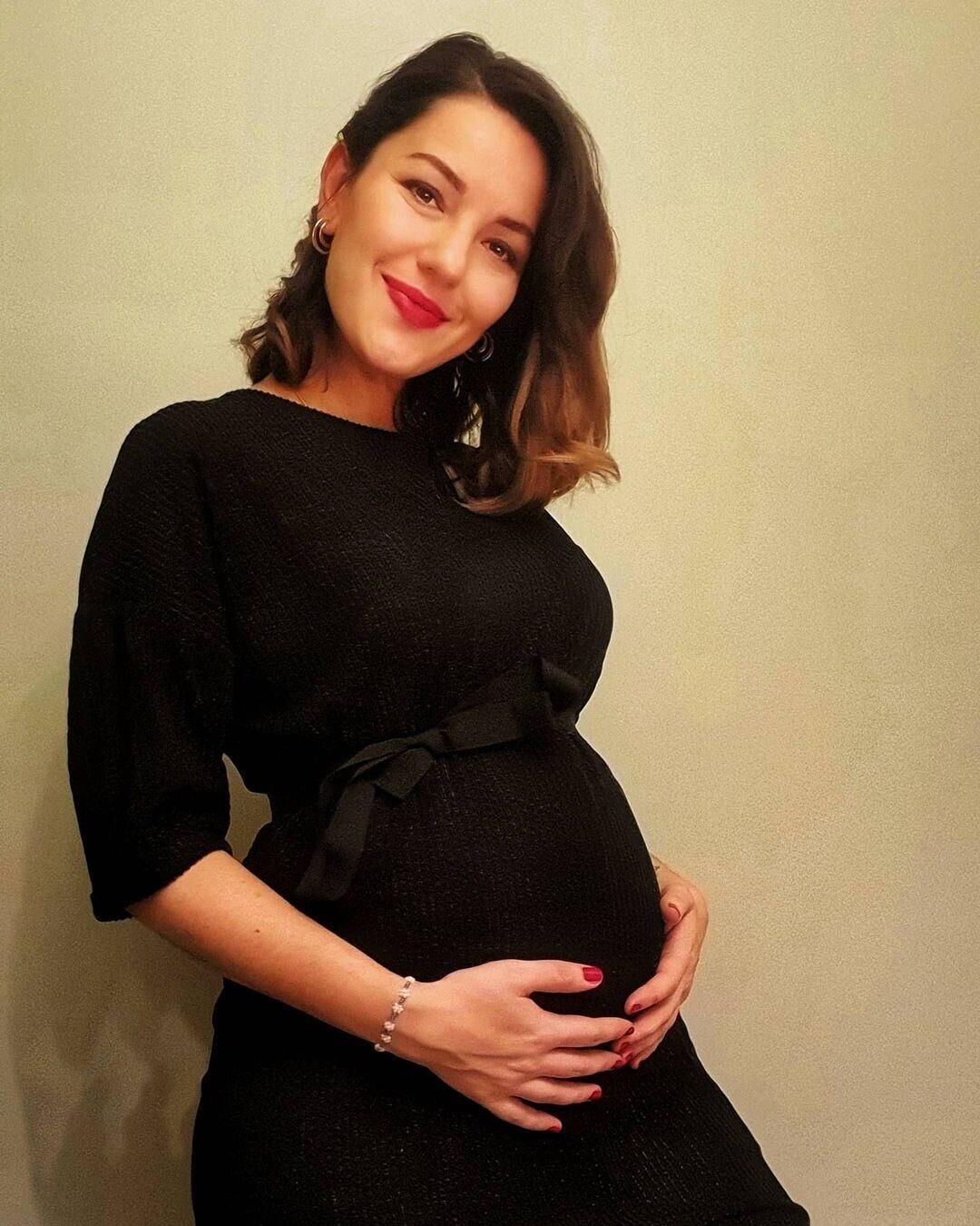 Pregnant hot