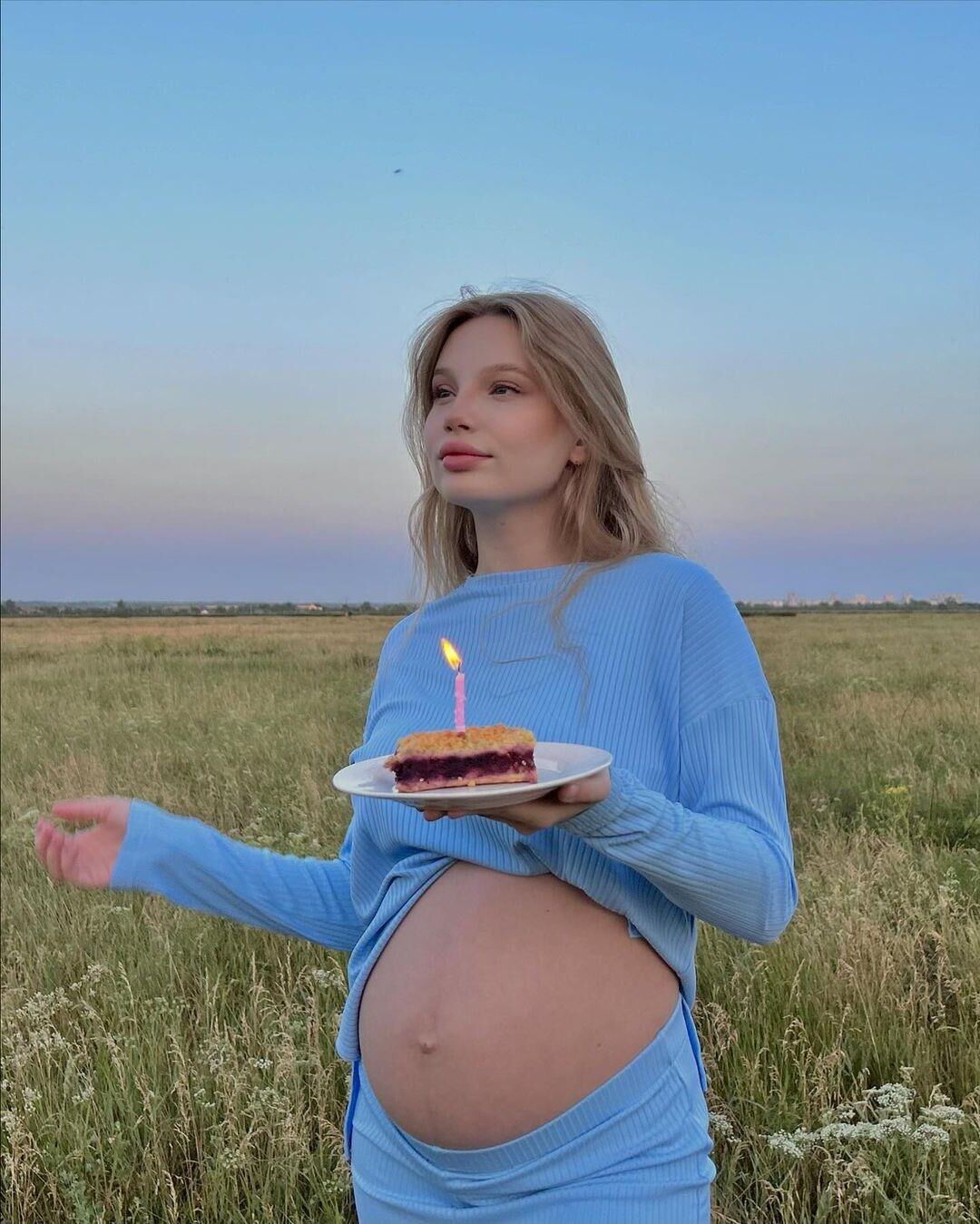 Pche Lincheva - pregnant Instagram hottie