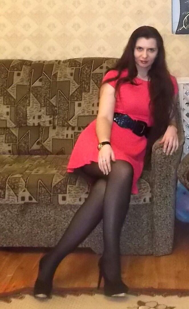 mature opaque pantyhose