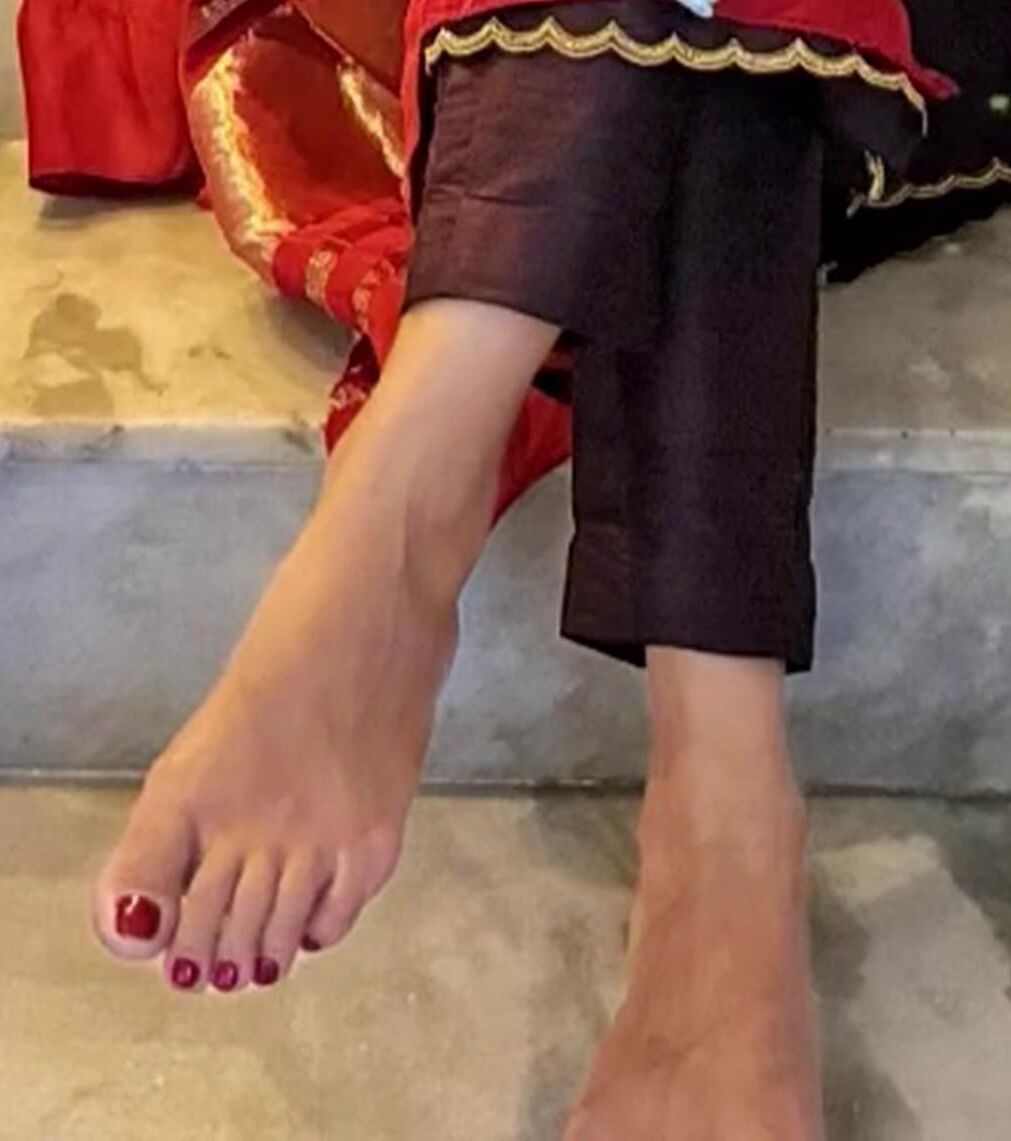 Beautiful Yummy Sexy Feet