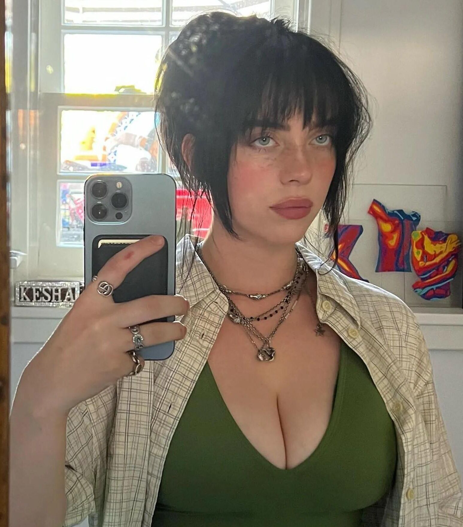 Titcow Billie Eilish, material de paja de tetas grandes / ubres gordas