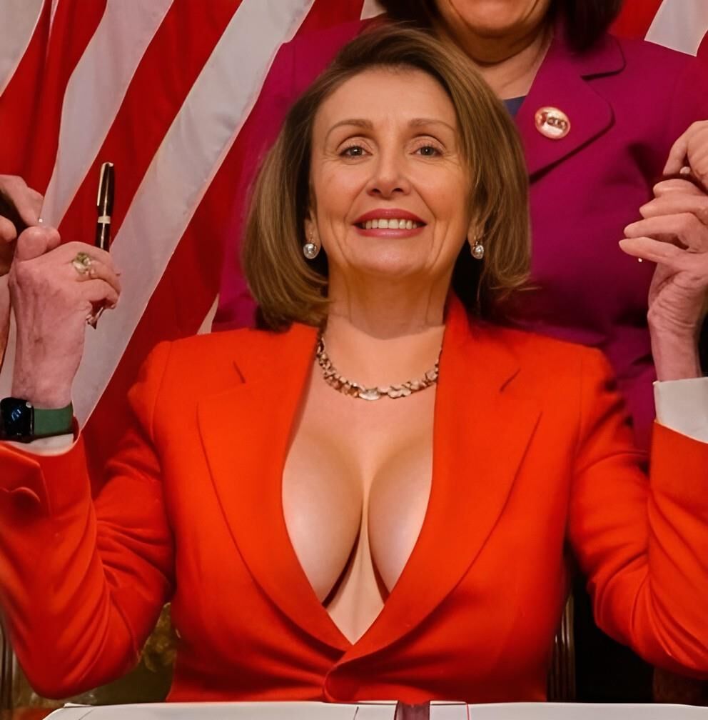 Nancy Pelosi Escote/Senos (En pintura)